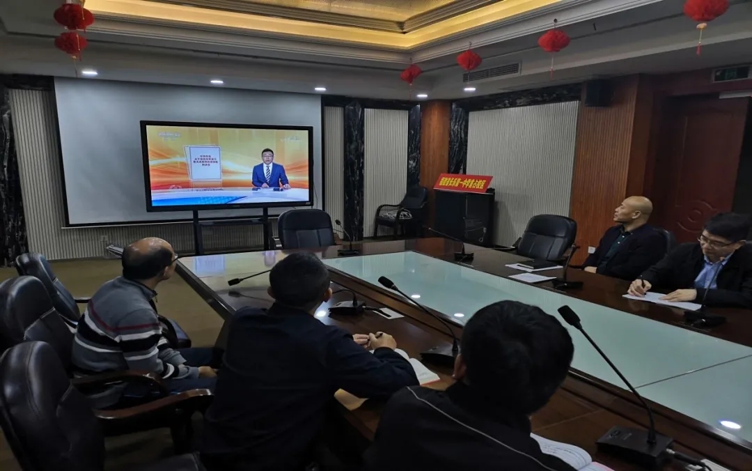 深入学习贯彻党的十九届六中全会精神 立足岗位创先争优|六个支部同时开展学习活动