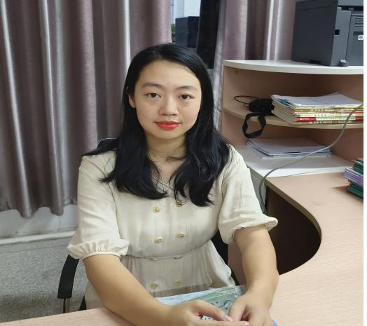 身边的榜样②                 小荷才露尖尖角 ——记郑琳老师